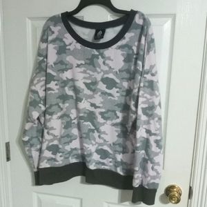 Reebok camo plus size sweatshirt sz 3x light pink and gray